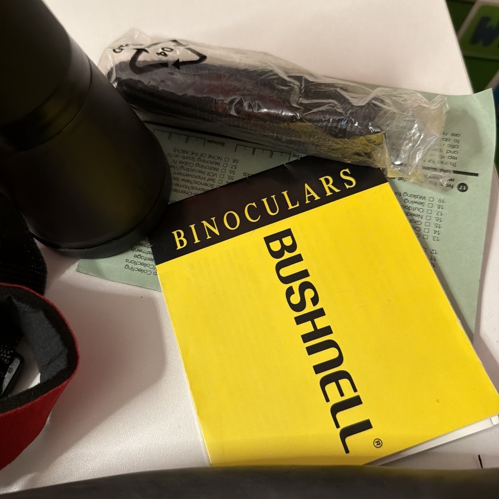 Bushnell PowerView 13-1056 Wide Angle Binoculars Black 10x50 341ft at 1000yds - Picture 3 of 11
